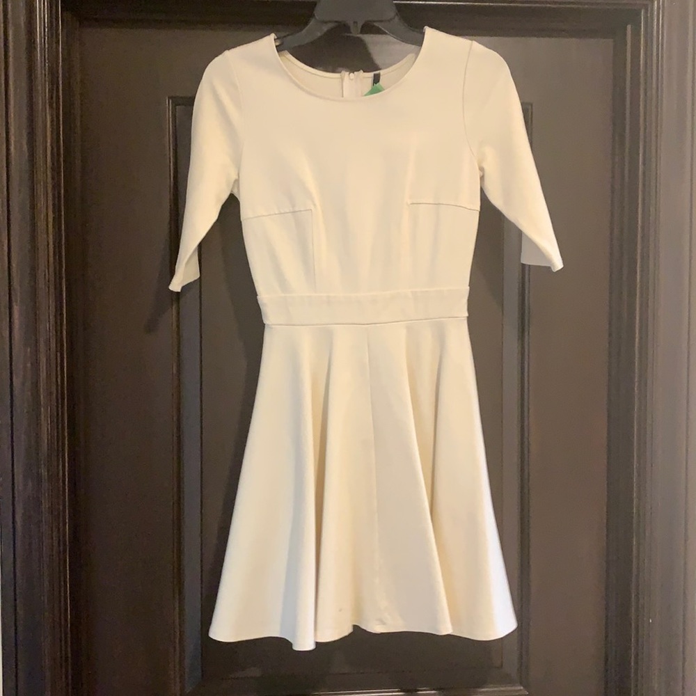 Super cute dress w/ skater, pleated skirt